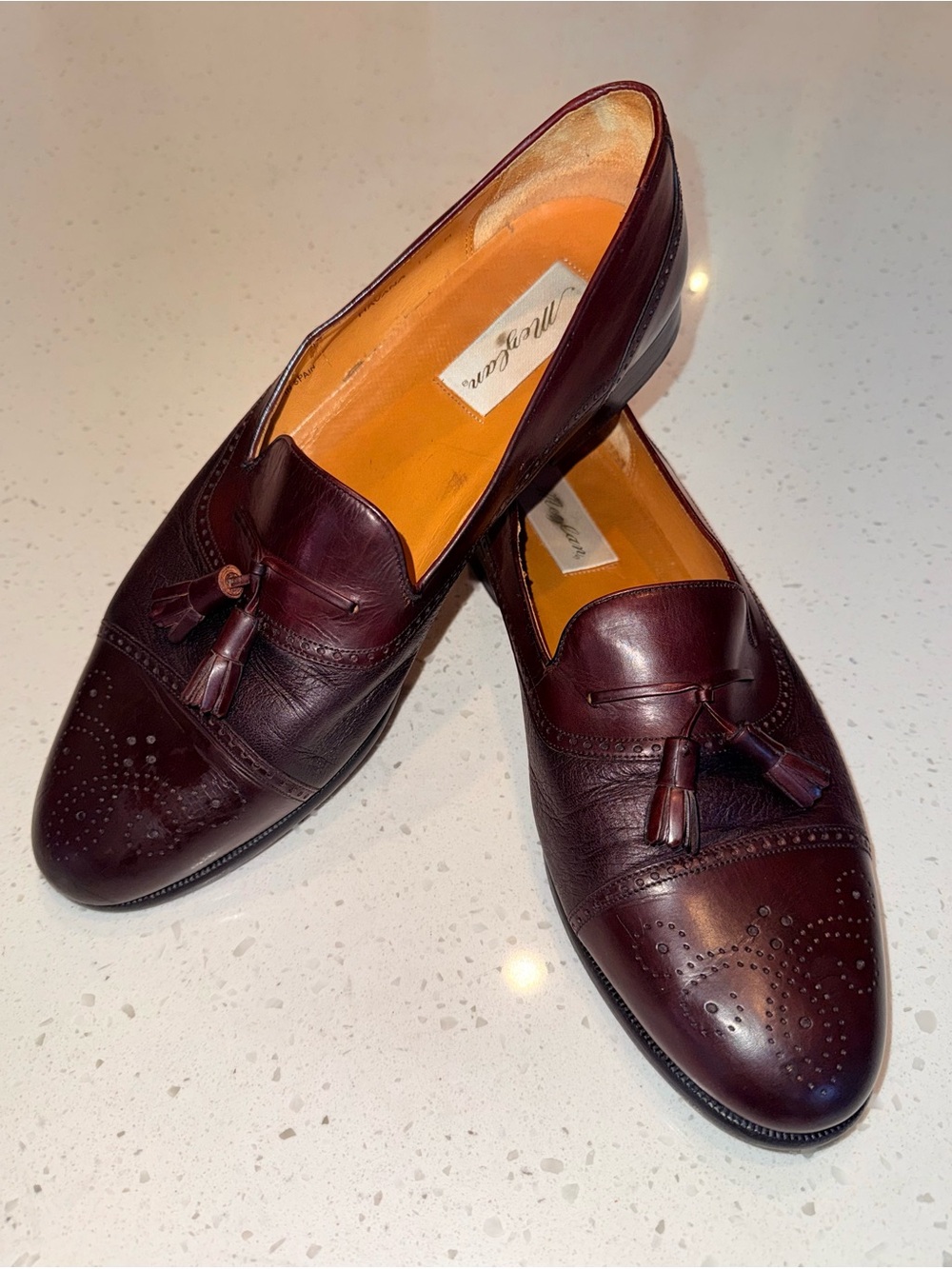 Mezlan Havana Men's Tassel Loafers in Burgundy
